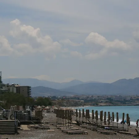 Diolkos Apartahotel