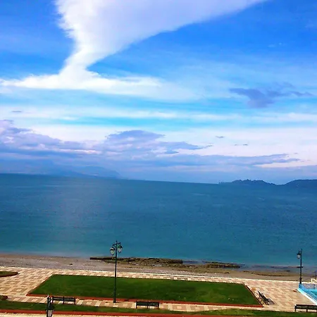 Diolkos Apartahotel