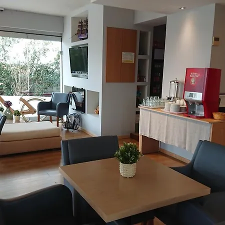 Aparthotel Diolkos Loutraki (Corinthia)