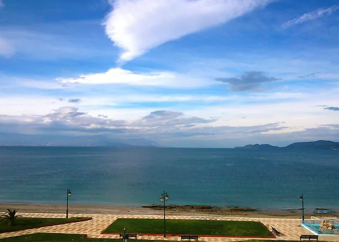 Aparthotel Diolkos Loutraki (Corinthia)